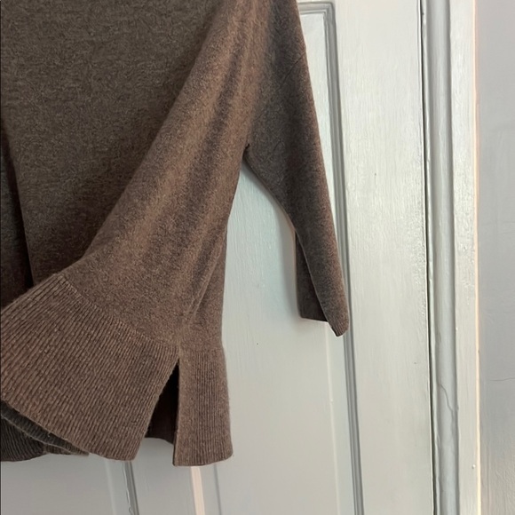 Cashmere Garnet Hill Women's Gray/Brown Sweater - Picture 8 of 9